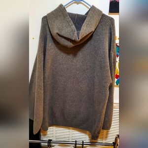 Oversized sweater hoodie